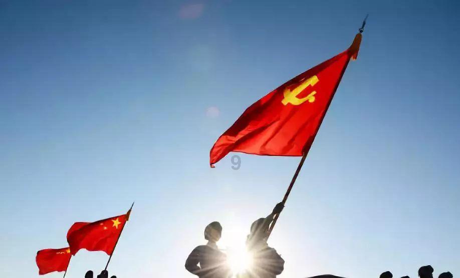 六十八岁周润发参加半马两小时二十六分完赛